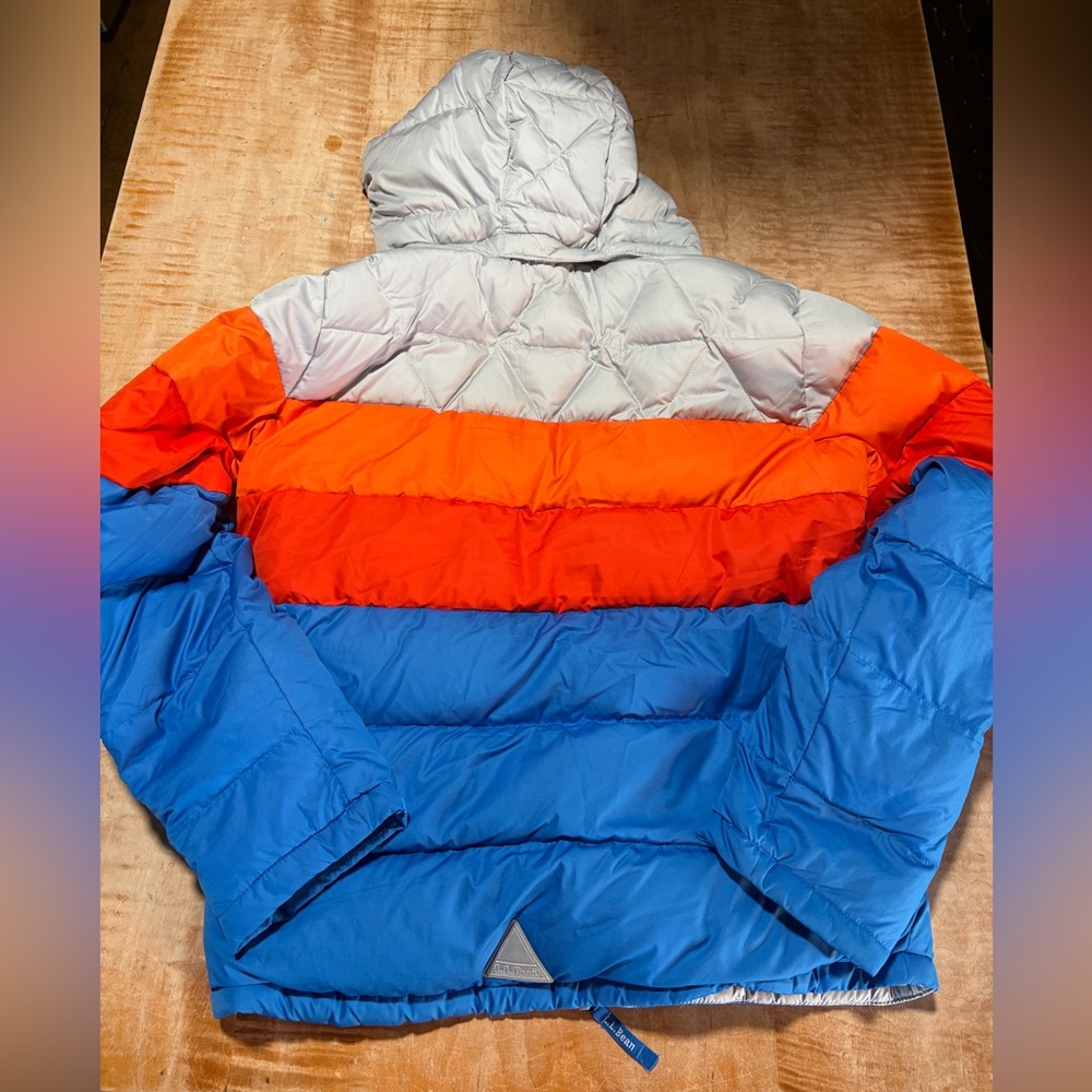 L.L. Bean Water Resistant Hooded Down Puffer Jacket - Boy size XL (18) - Picture 3 of 5